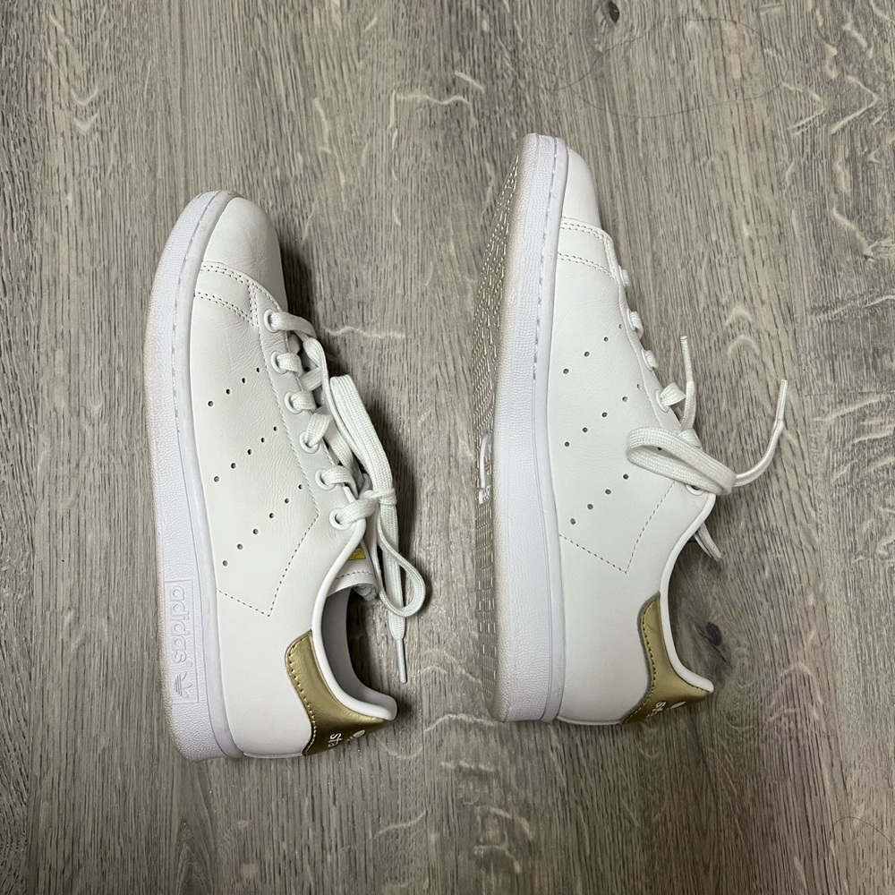 Adidas Stan Smith in Metallic Gold